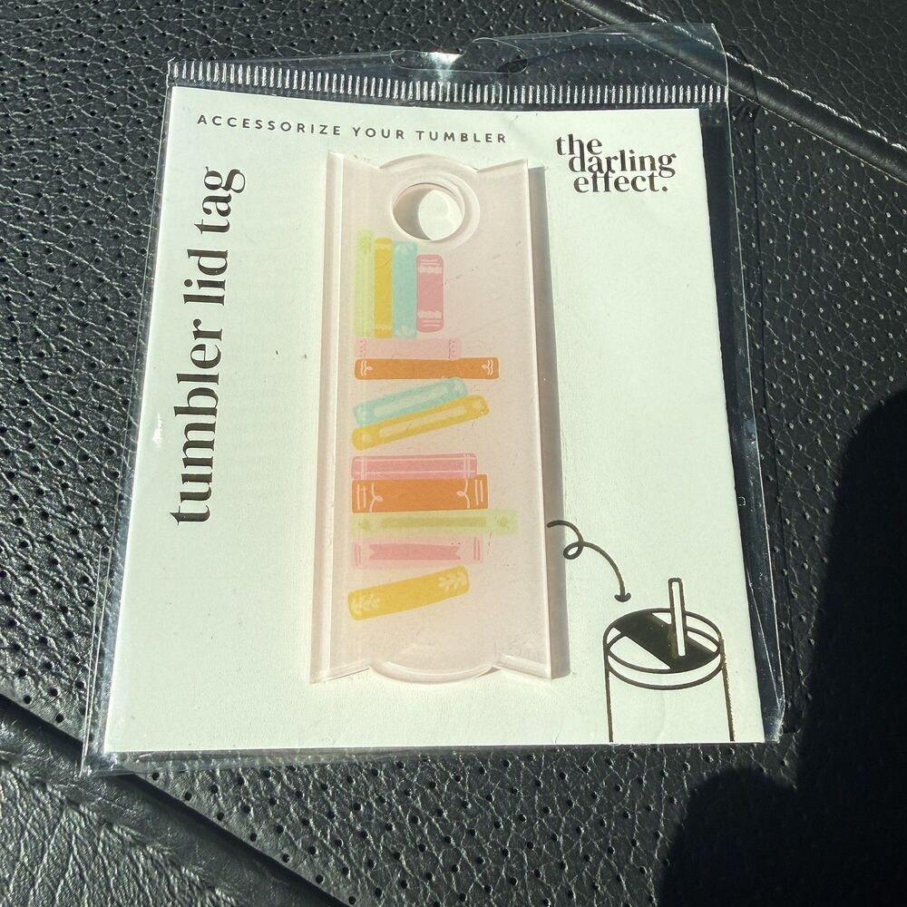 Tumbler Lid Tag with image of book spines